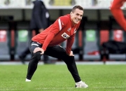 足球明星自曝生活趣事，笑容满面备战下一场比赛的简单介绍