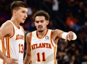 乐鱼体育入口-老鹰连败遭遇困境，寻求突破