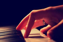 乐鱼体育官网-格雷米奥队在比赛中取得辉煌胜利，燃爆巴西足球热潮