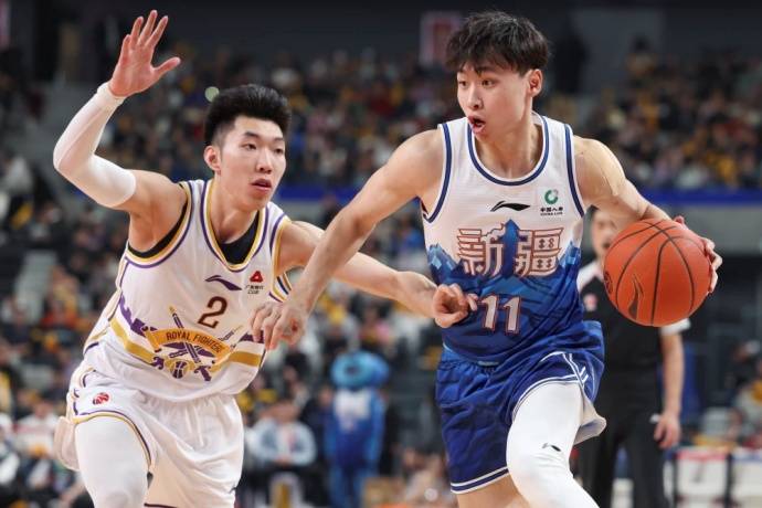 关键比赛中，星辰联盟爆冷夺胜，逆风翻盘成经典的简单介绍