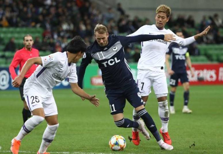 福建队技高一筹，轻松突破对手防线的简单介绍