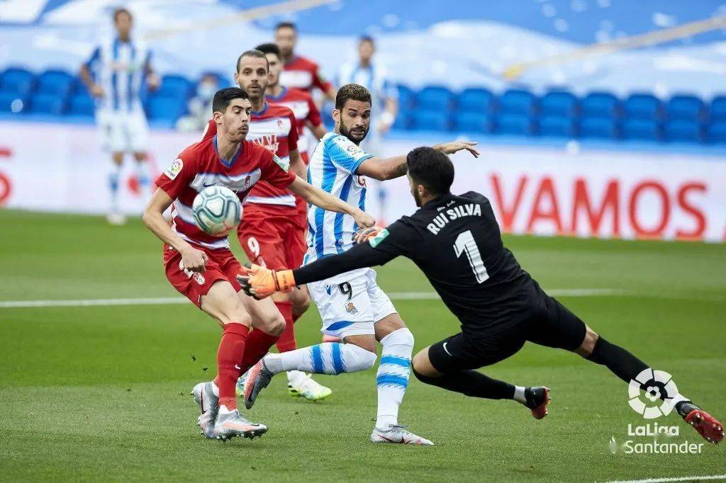 罗马客场凭借绝杀逆转重回欧战舞台的简单介绍