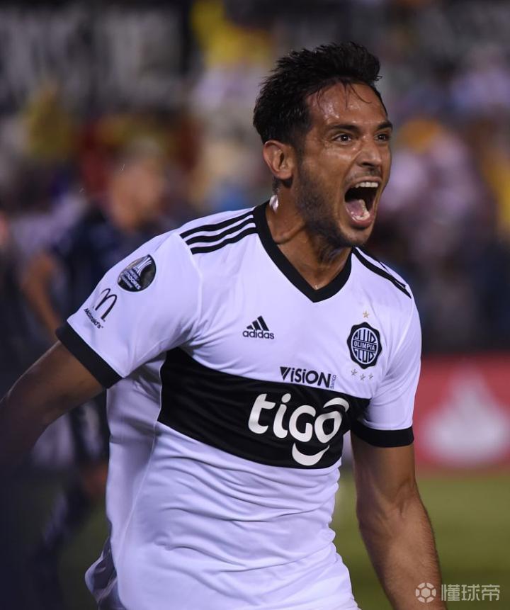 擦肩而过：巴塞罗那绝杀扳平阿拉维斯的简单介绍