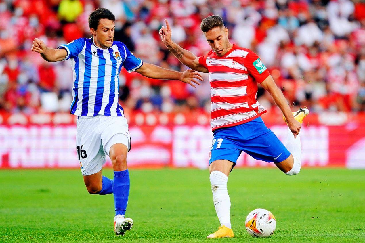 关于格拉纳达主场劫胜，保持稳定表现的信息