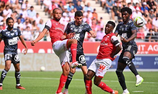 包含兰斯主场战平马赛，双方握手言和的词条