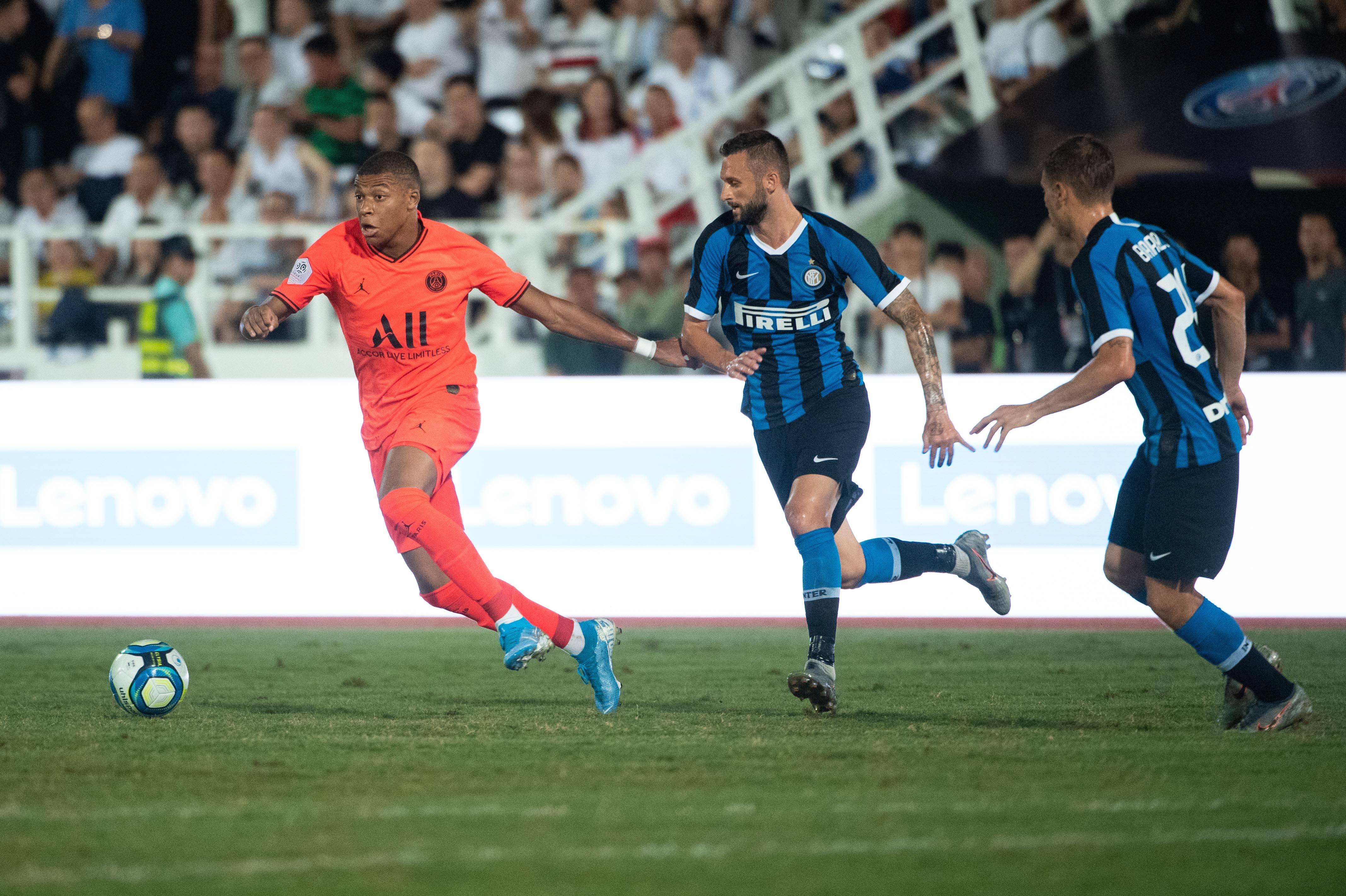 巴黎圣日耳曼明星球员受伤，扰乱球队节奏的简单介绍