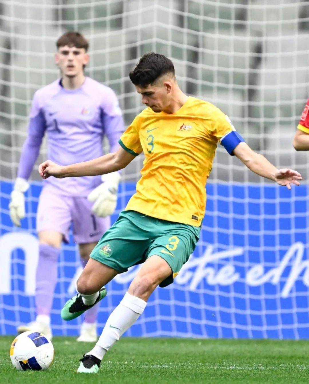 关于佛罗伦萨主帅赞扬球队表现:前景光明的信息 关于佛罗伦萨主帅赞扬球队表现:前景光明的信息