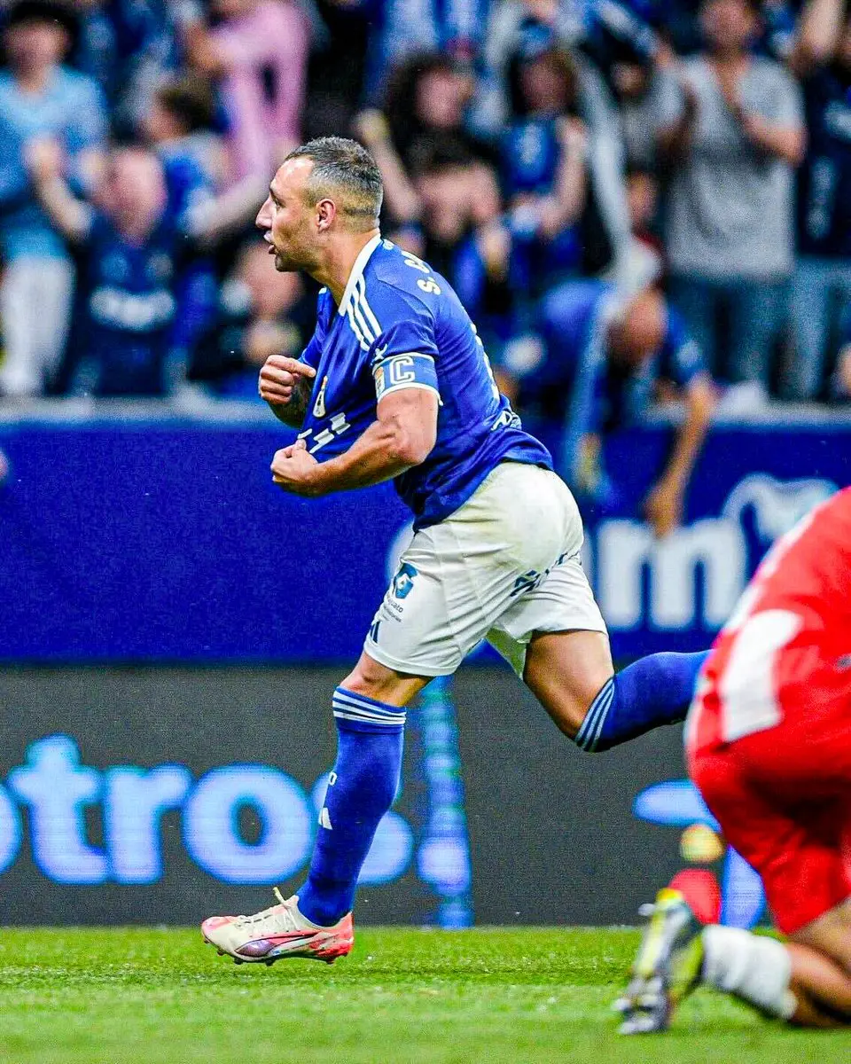 瓦伦西亚主场3-2逆转击败阿尔梅里亚的简单介绍