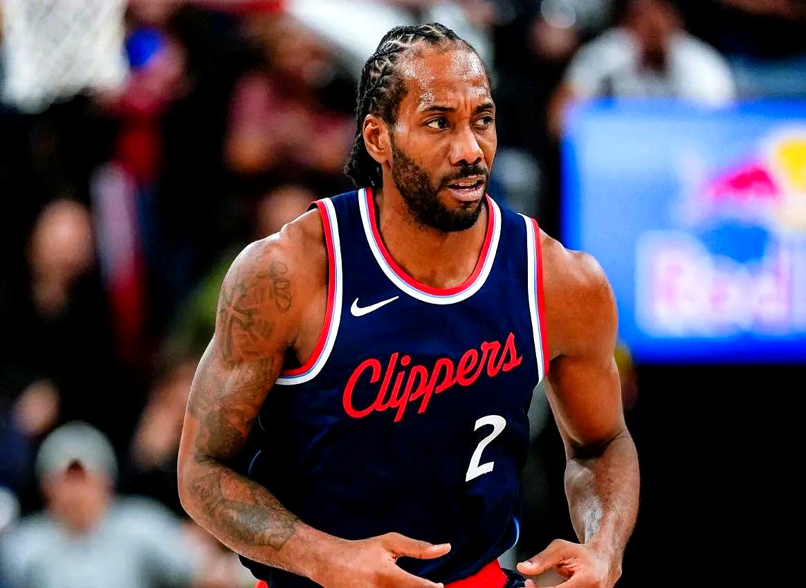 包含快船球员伤愈复出，球队整体实力增强的词条