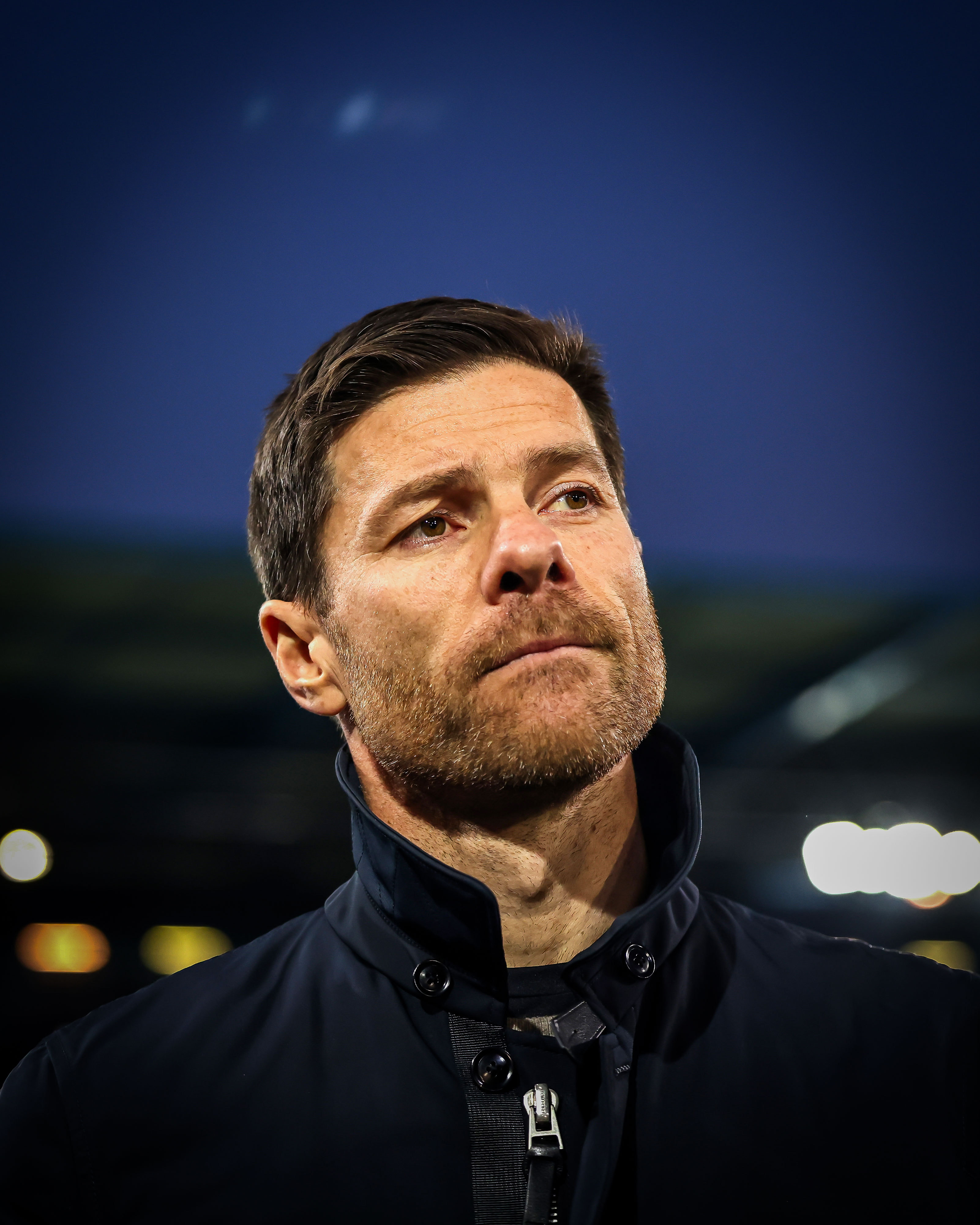 勒沃库森斩获三分，发挥稳健赢球关键的简单介绍