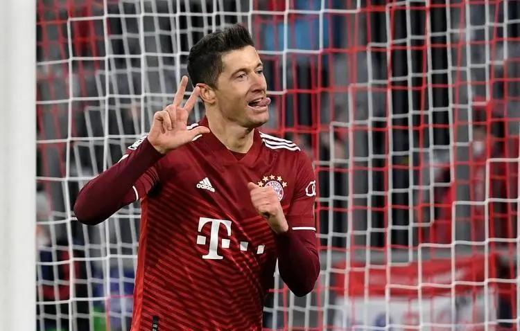 莱万破里程碑，拜仁血洗对手锁定冠军