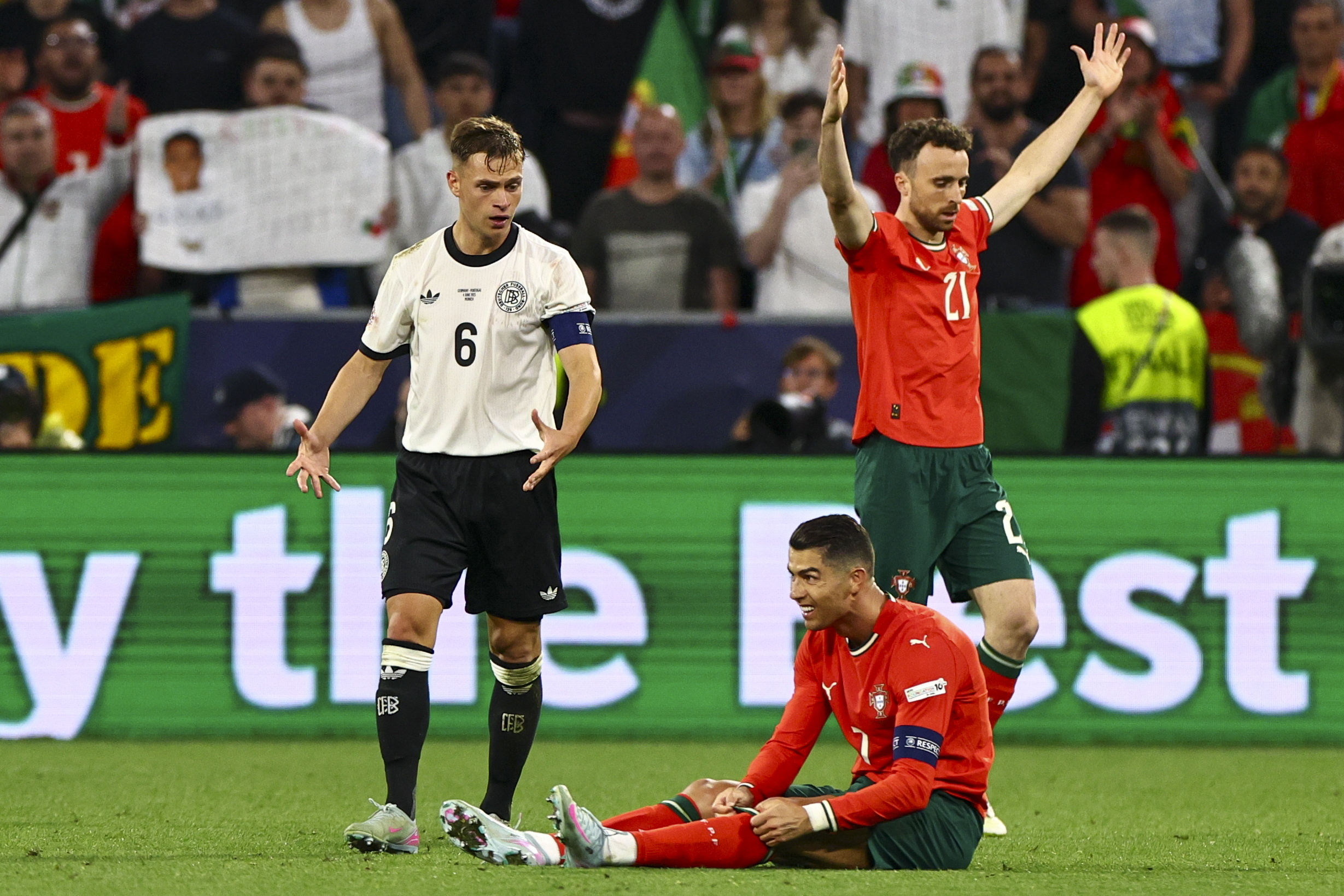 瑞士队客场输给葡萄牙，欧预赛形势严峻