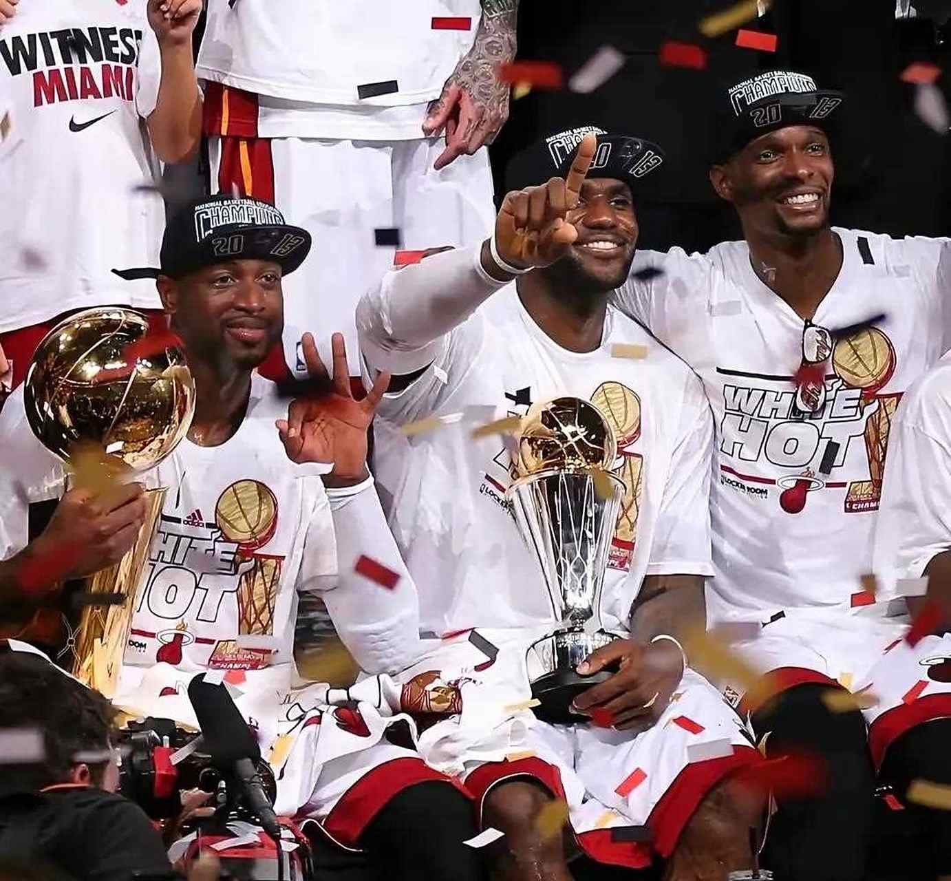 热火蝉联总决赛胜利，湖人队险胜再次登上宝座