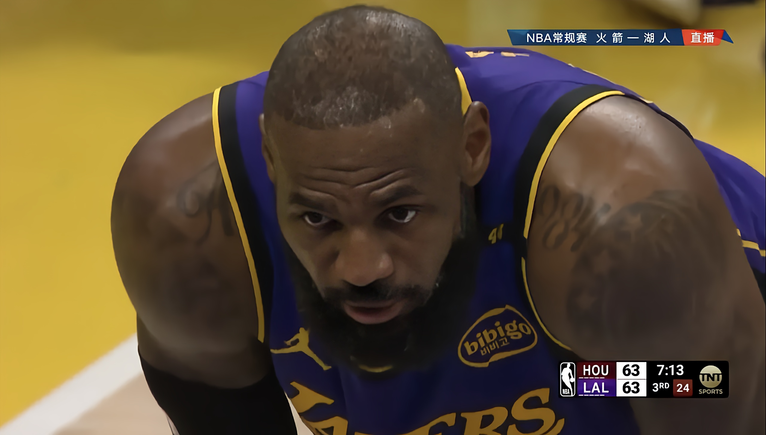 关于湖人遭遇三连败，詹姆斯状态低迷的信息