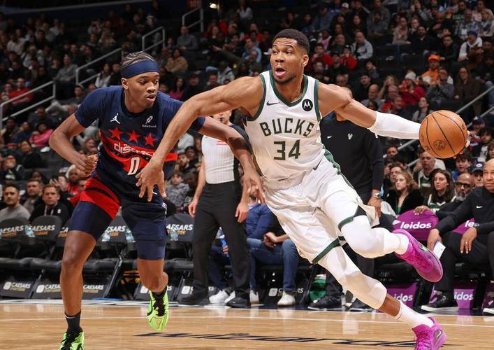 雄鹿擒下老鹰，字母哥表现抢眼的简单介绍