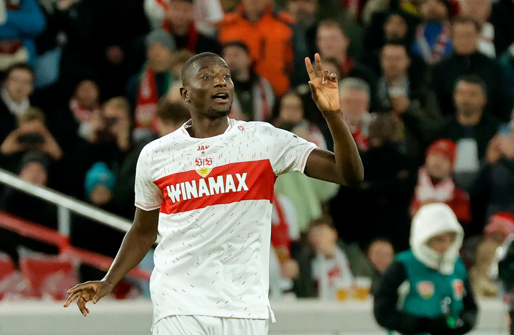 包含斯图加特寻觅新外援，冬窗转会备受瞩目的词条