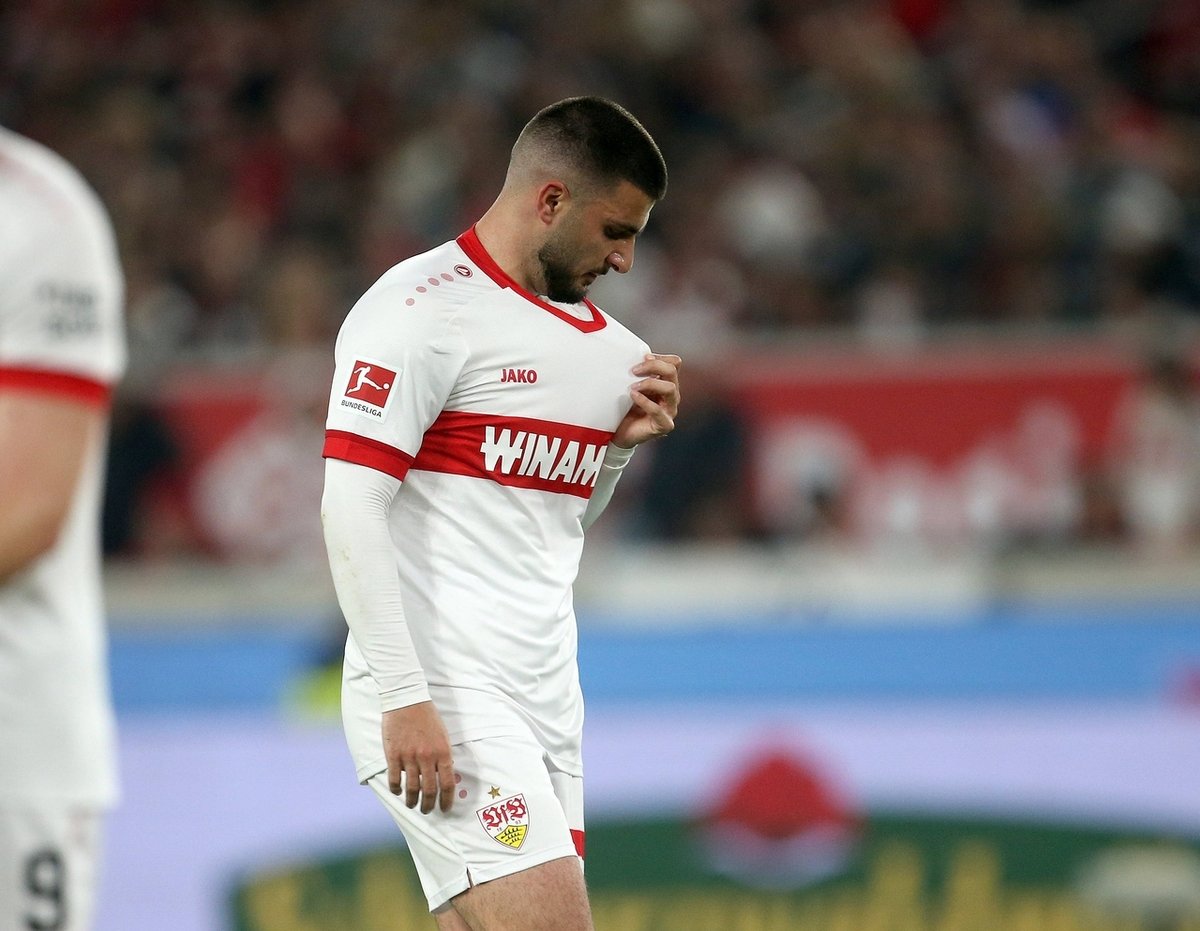 包含斯图加特寻觅新外援，冬窗转会备受瞩目的词条