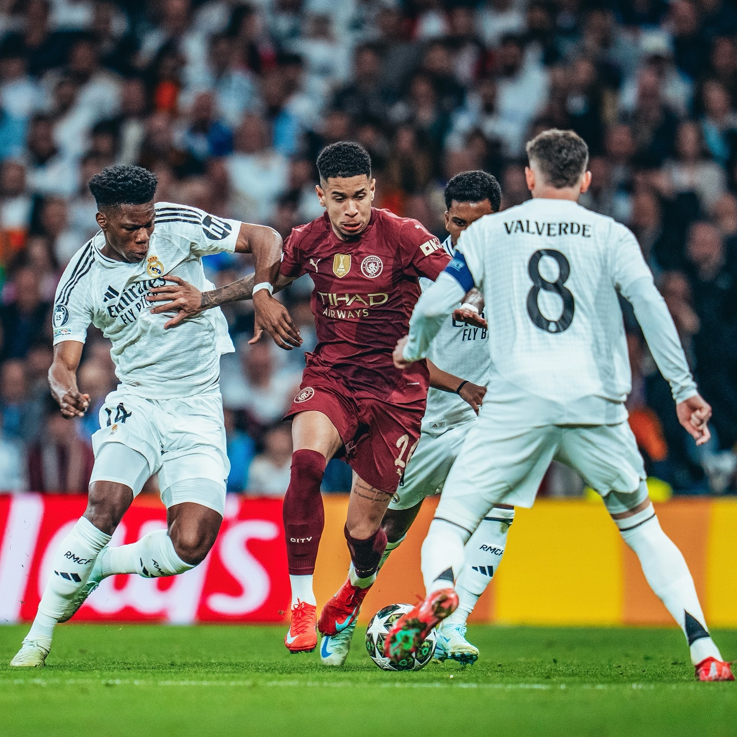 曼城客场惨败巴黎圣日耳曼，遗憾离开欧冠赛场！